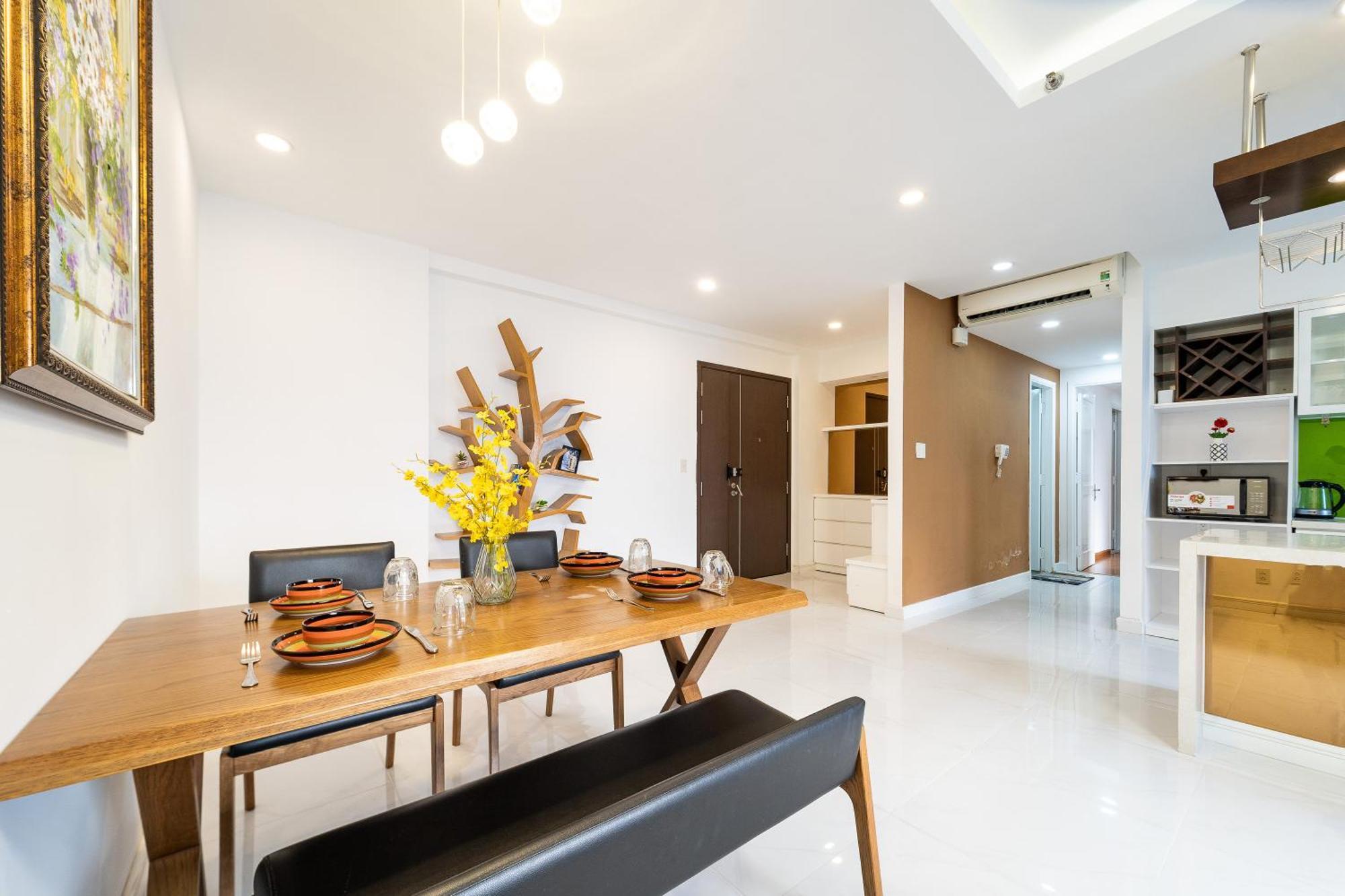 2br-vibrant Home-sunrise North-d7-hana's *