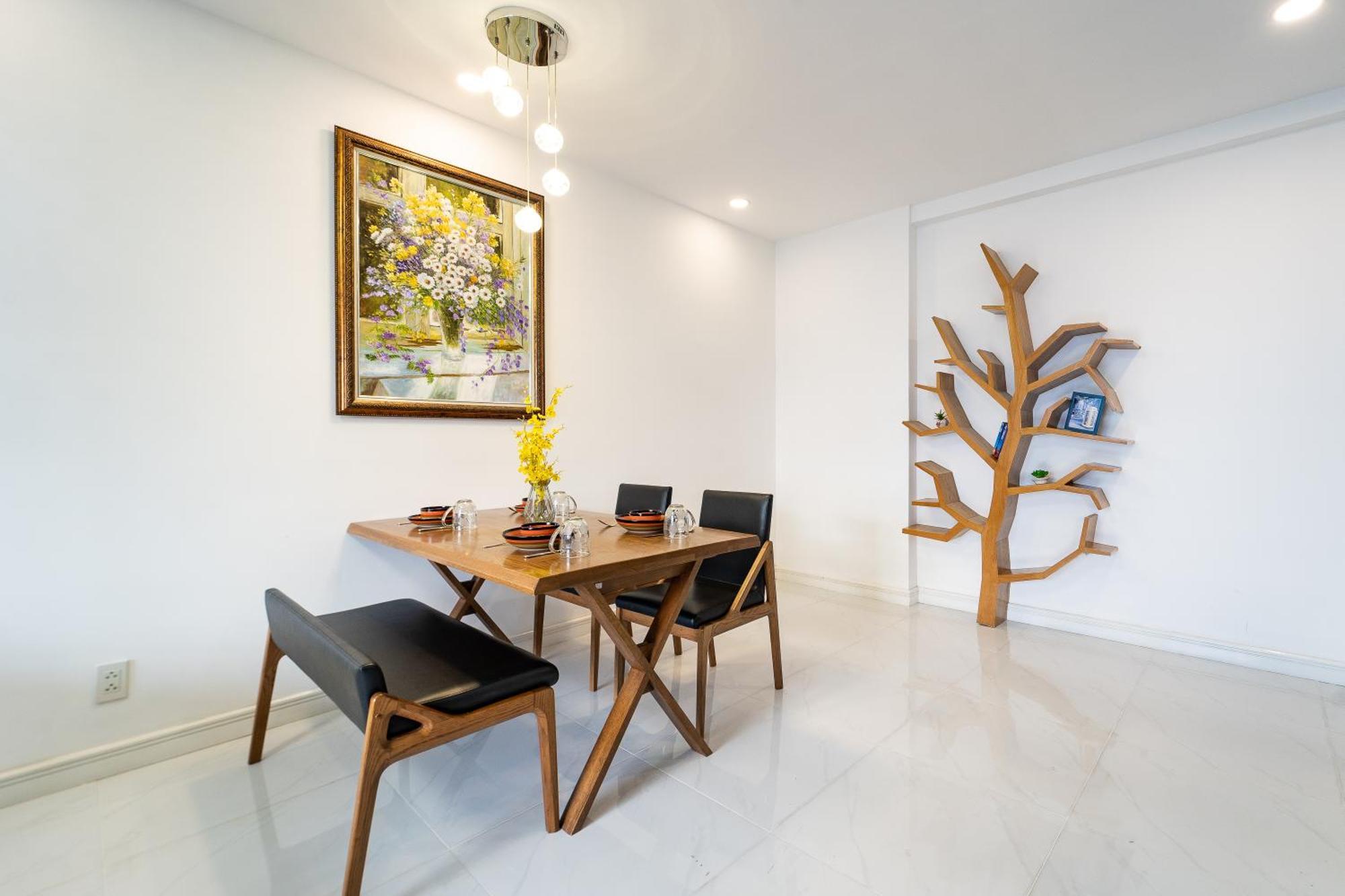 2br-vibrant Home-sunrise North-d7-hana's Apartment