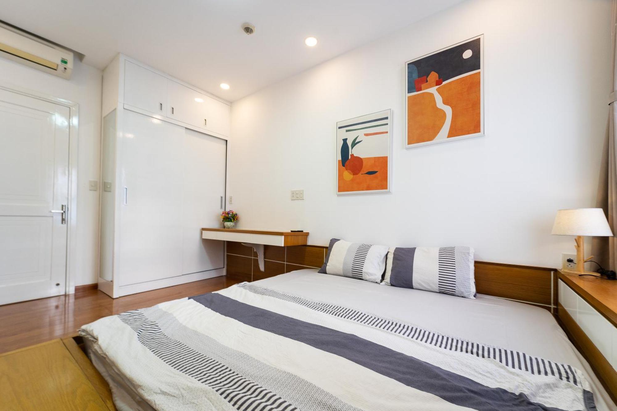 2br-vibrant Home-sunrise North-d7-hana's Apartment Ho Chi Minh City